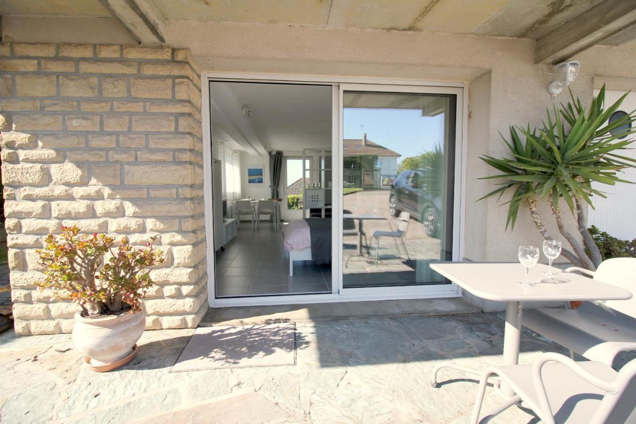 Chez Régine Apartamento Arromanches-les-Bains Exterior foto